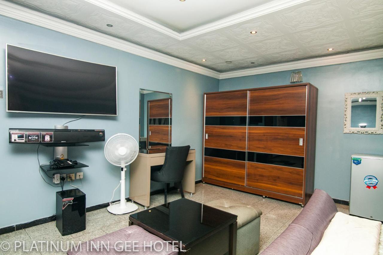 Platinum Inn Gee Hotel Suru Lere Exterior photo