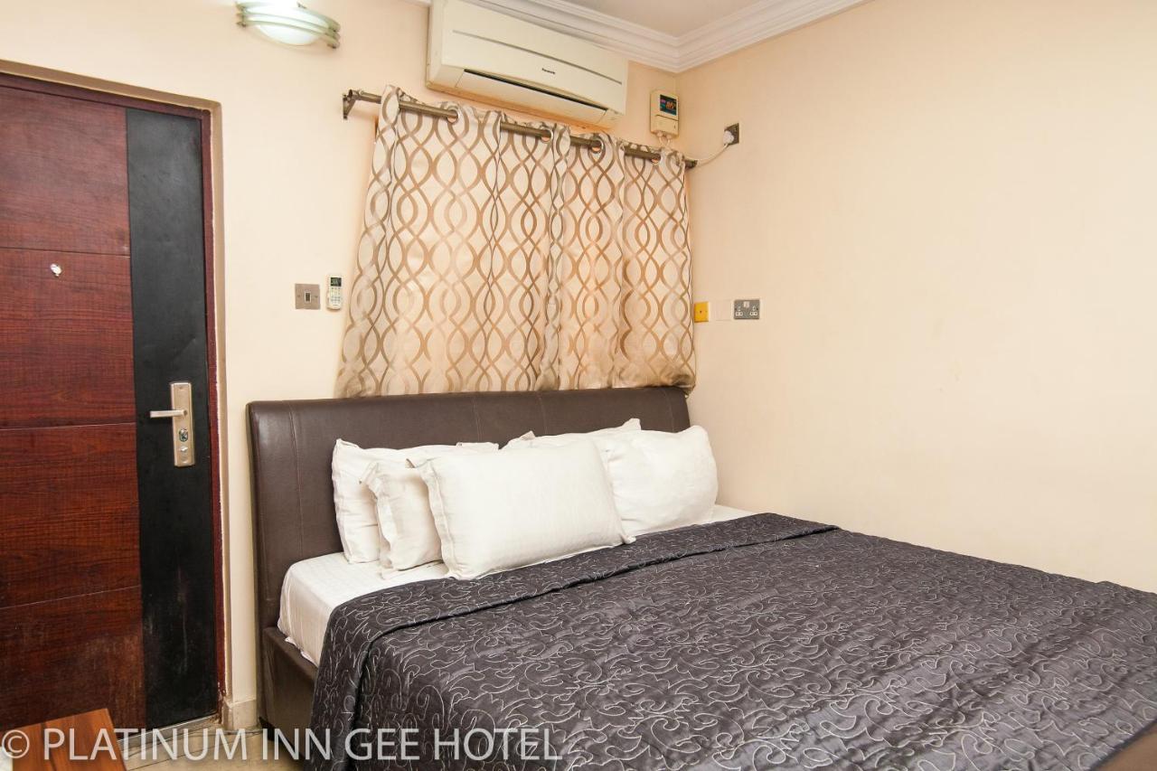 Platinum Inn Gee Hotel Suru Lere Exterior photo