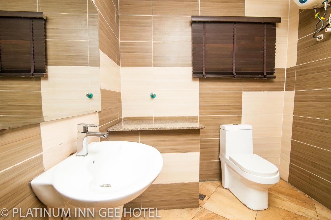 Platinum Inn Gee Hotel Suru Lere Exterior photo