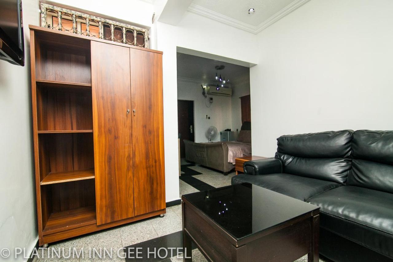 Platinum Inn Gee Hotel Suru Lere Exterior photo