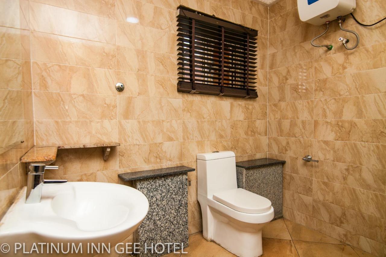 Platinum Inn Gee Hotel Suru Lere Exterior photo